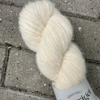 Sysleriget Alpaca Blow | Ungefärbtes weiss