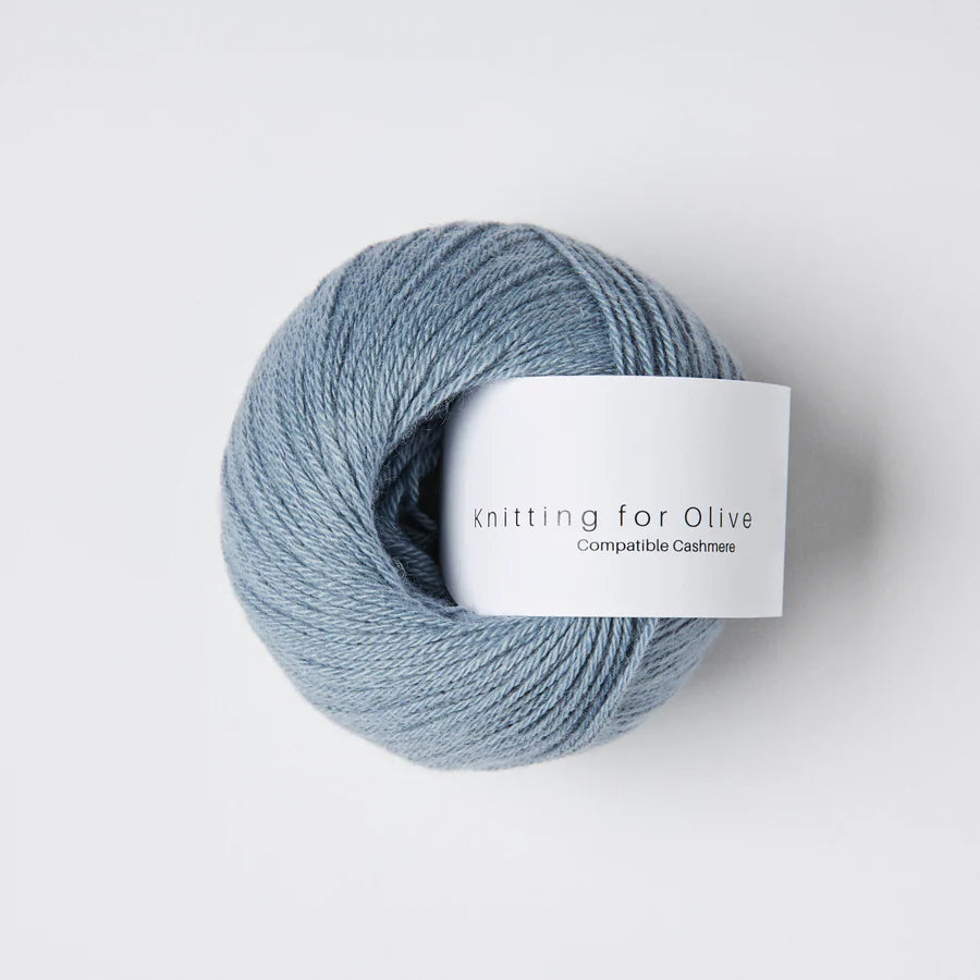 Knitting for Olive | Compatible Cashmere Støvet Dueblå