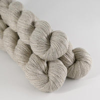DELUXE LACE-Ufarvet grå-1