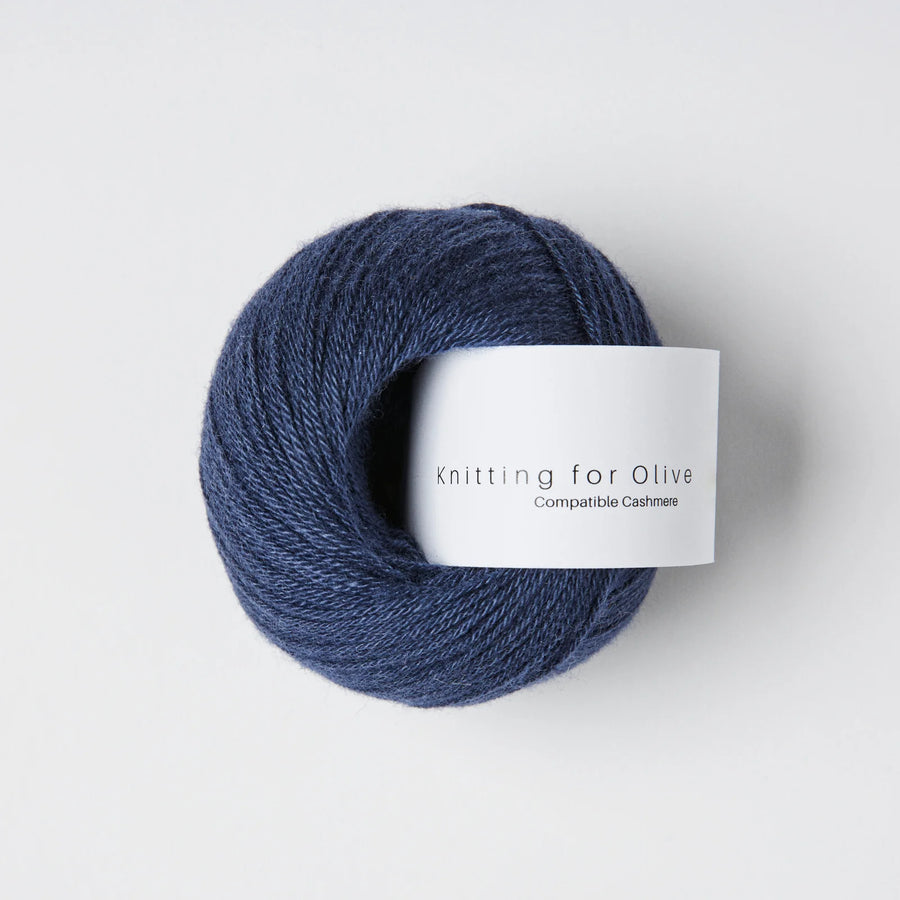 Knitting for Olive | Compatible Cashmere Marineblå