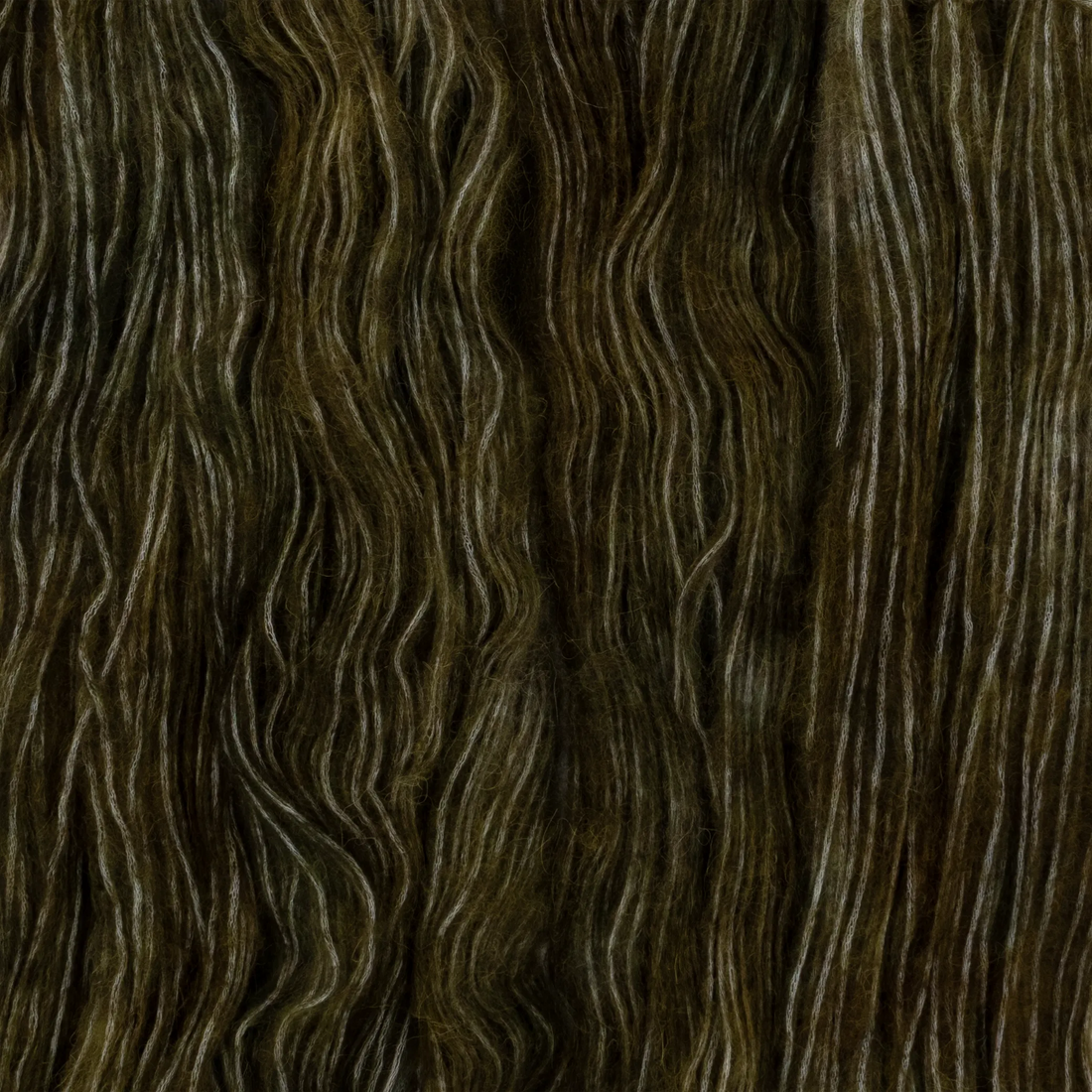 Sysleriget Alpaca Blow håndfarvet garn i farven Wild Garden.