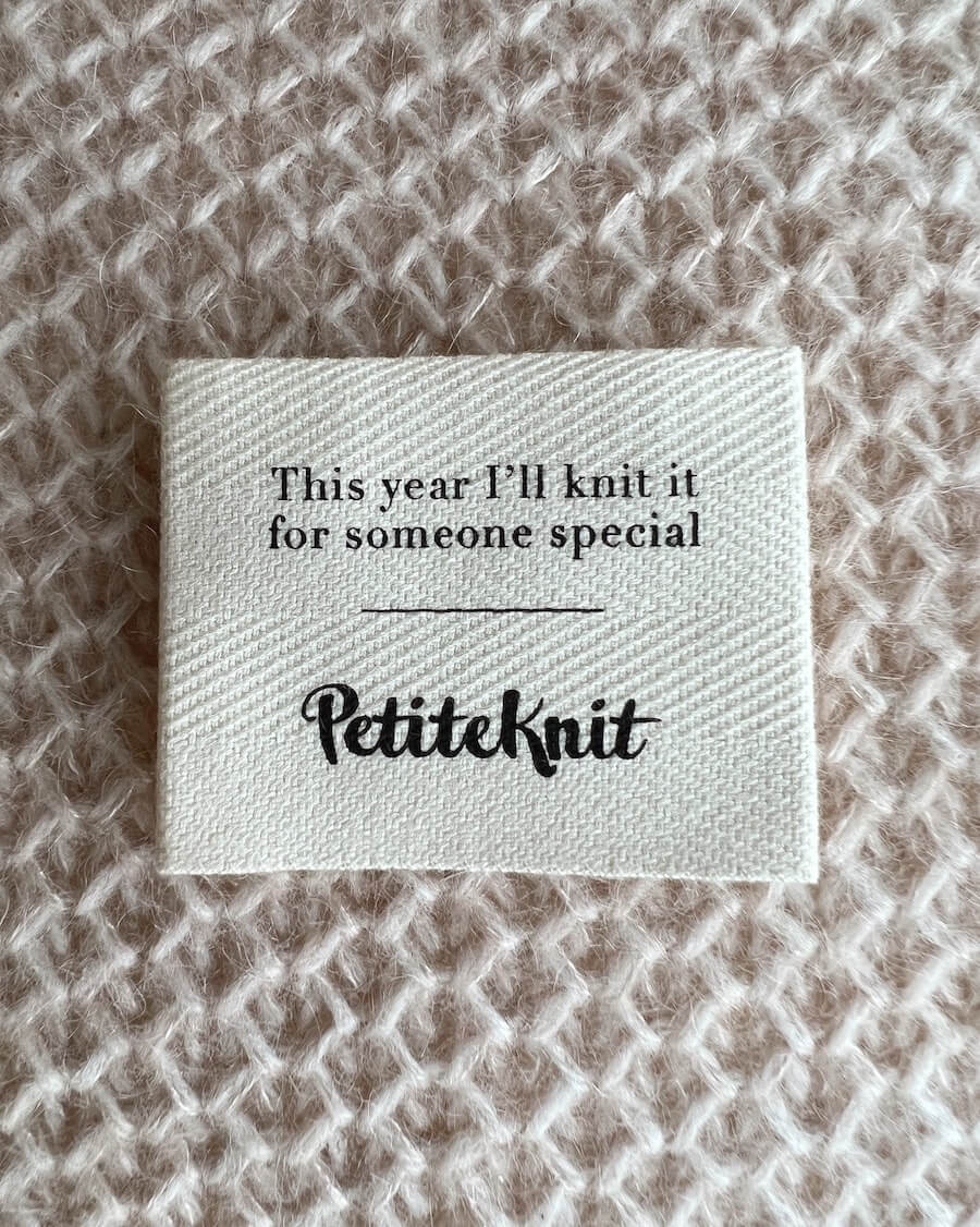 PetiteKnit | Label - This year I'll knit it for someone special
